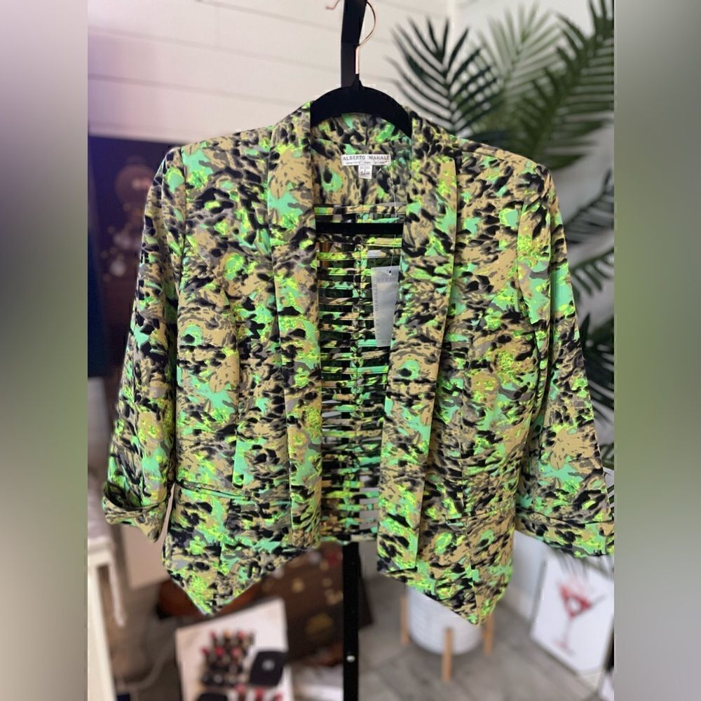 Alberto Makali Floral Print Evening Jacket
Size: S| US 4 NWT